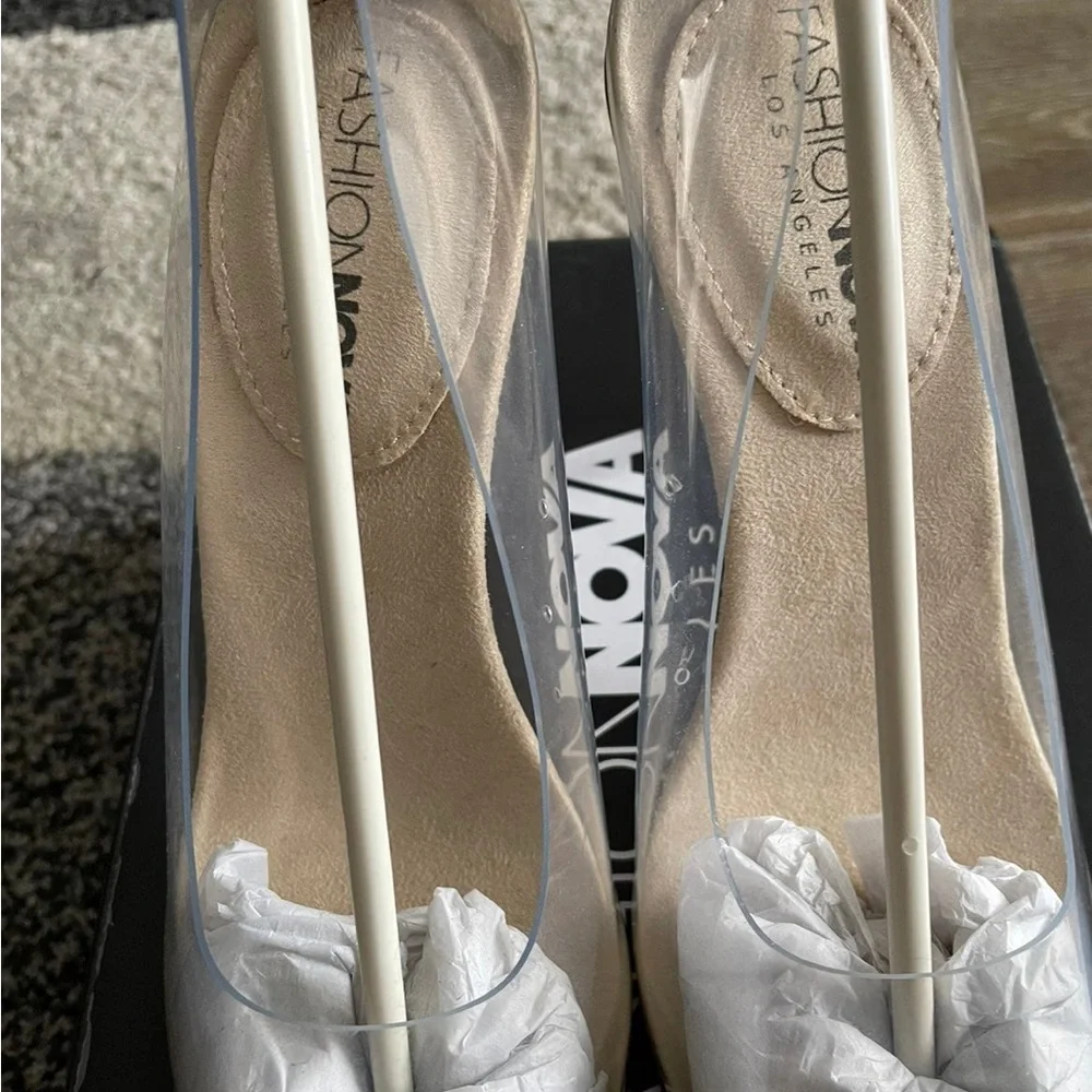 PVC Clear Pump - Picture 4 of 7
